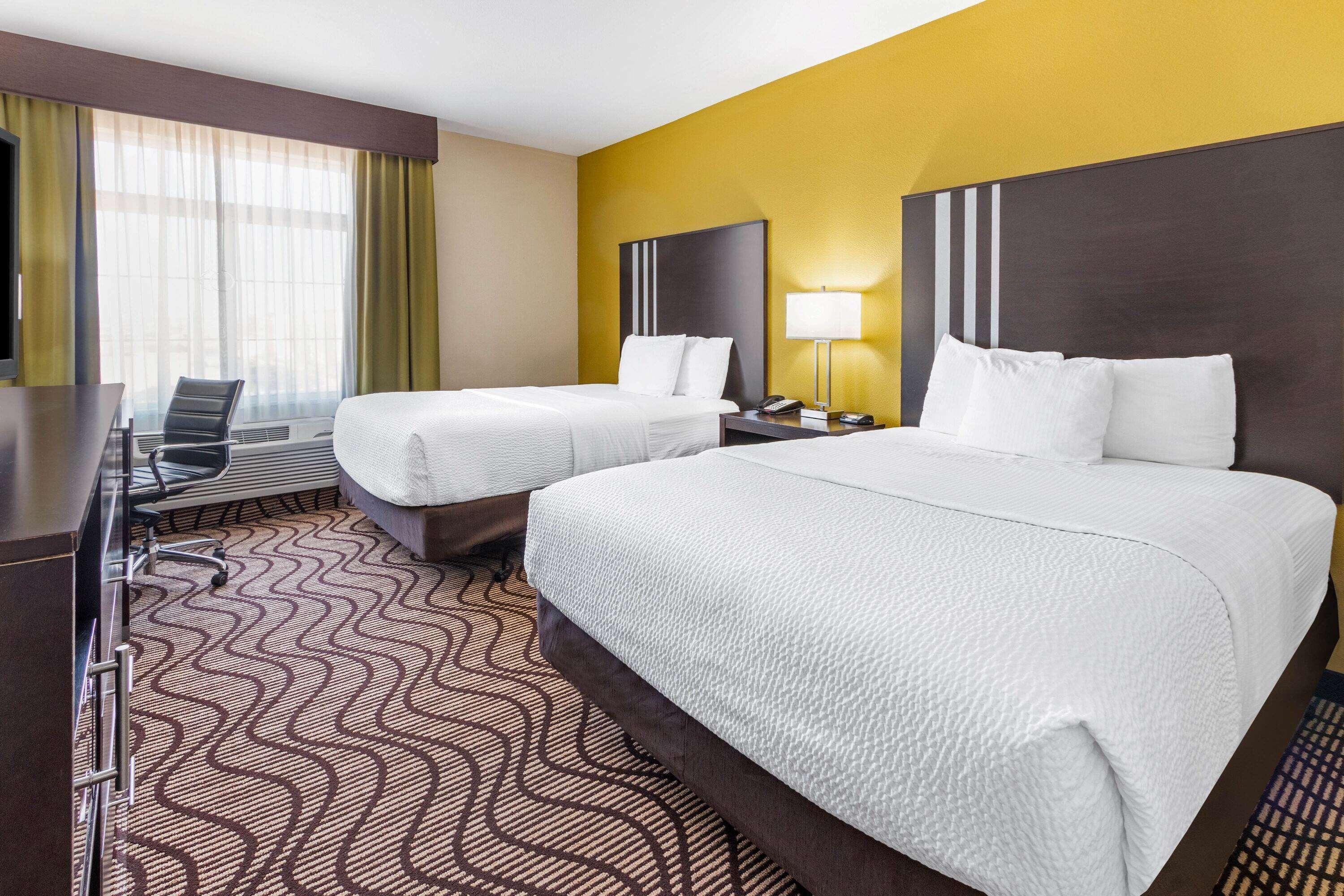 Hotel La Quinta By Wyndham Artesia Extérieur photo